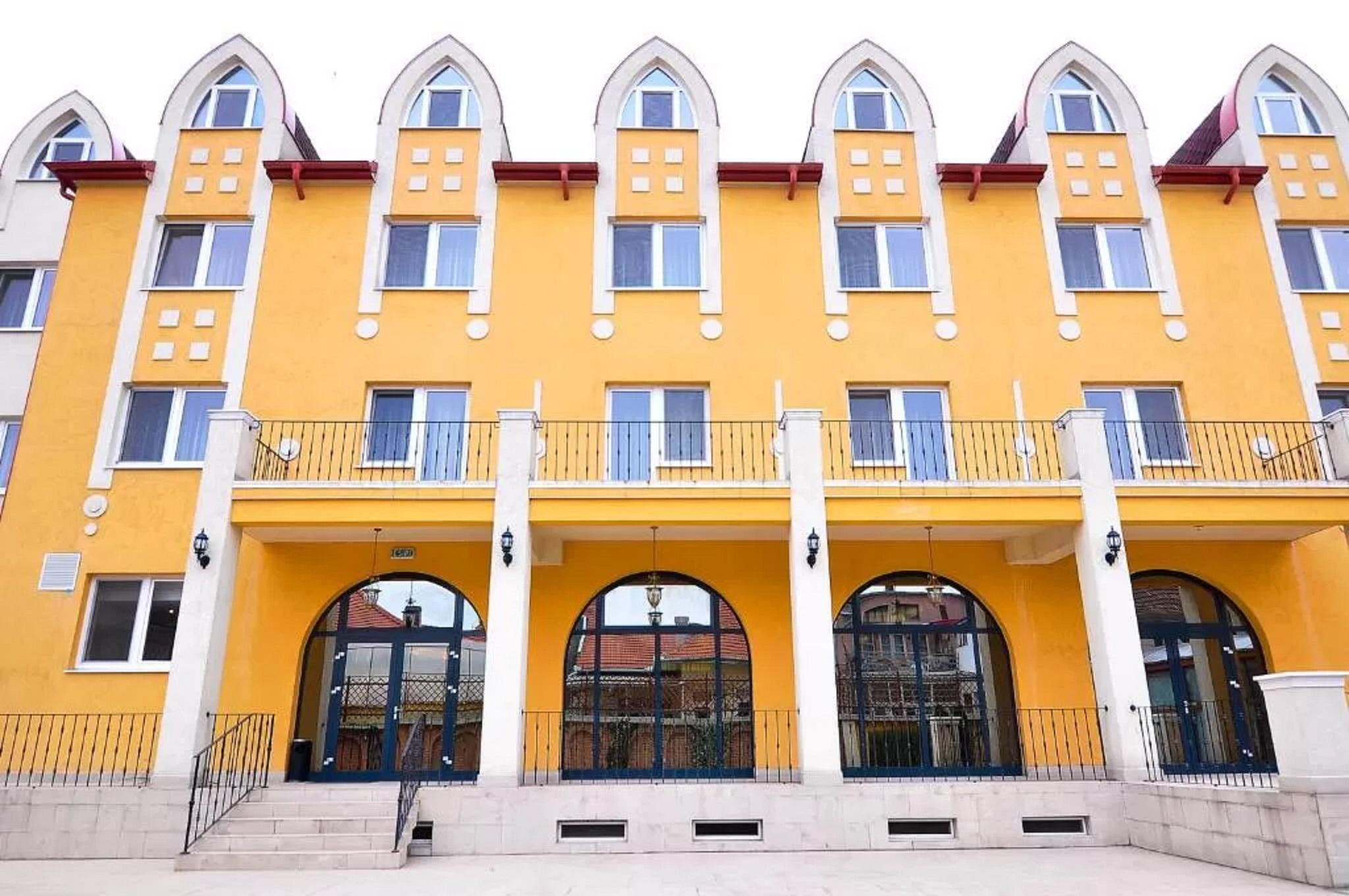 Hotel Maxim Oradea Exterior photo